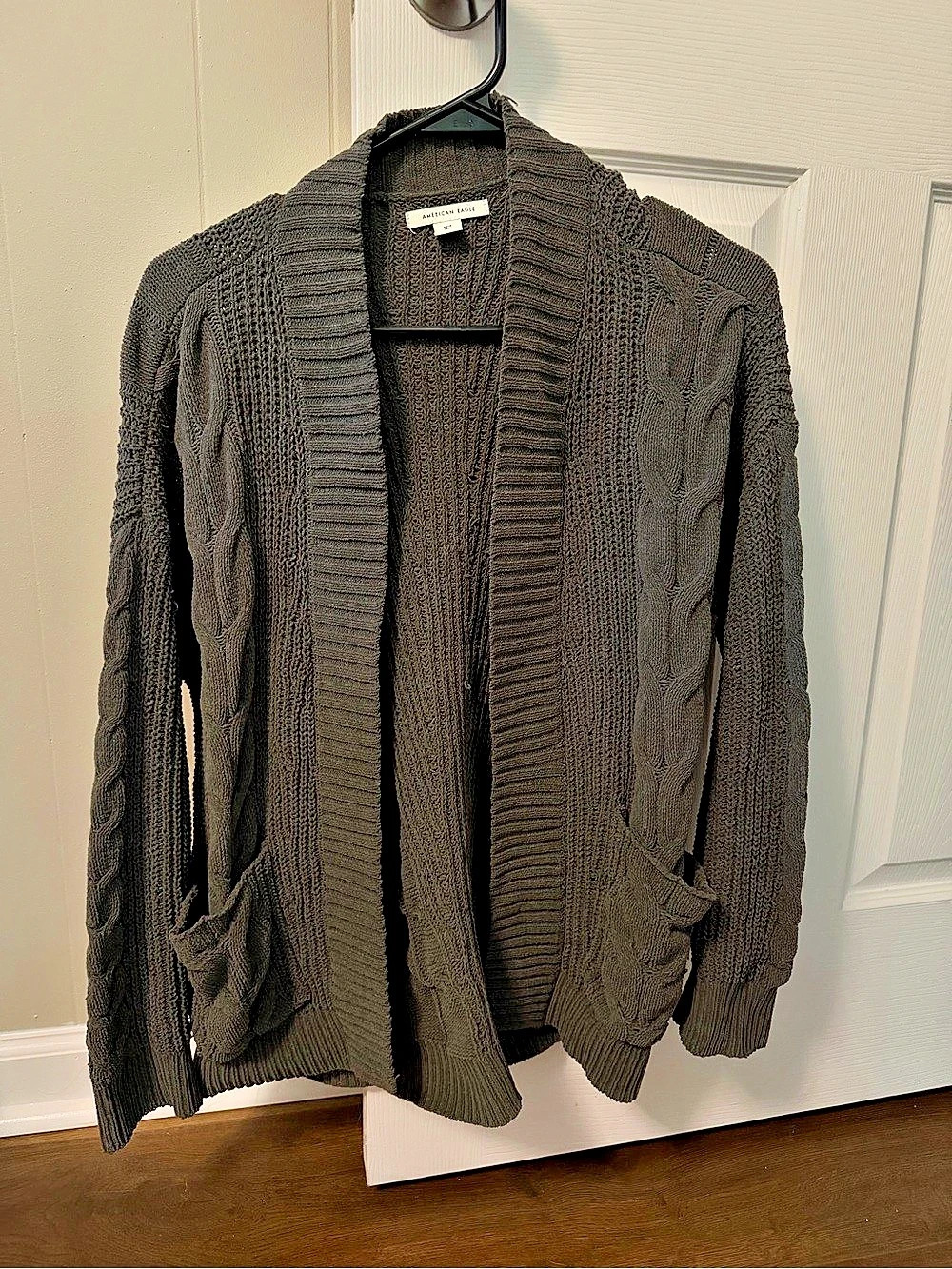 American Eagle Cable Knit Cardigan Size XS/S